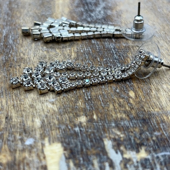 Earrings Clear Rhinestones sparkling lightweight chandelier style earrings post - Picture 6 of 11